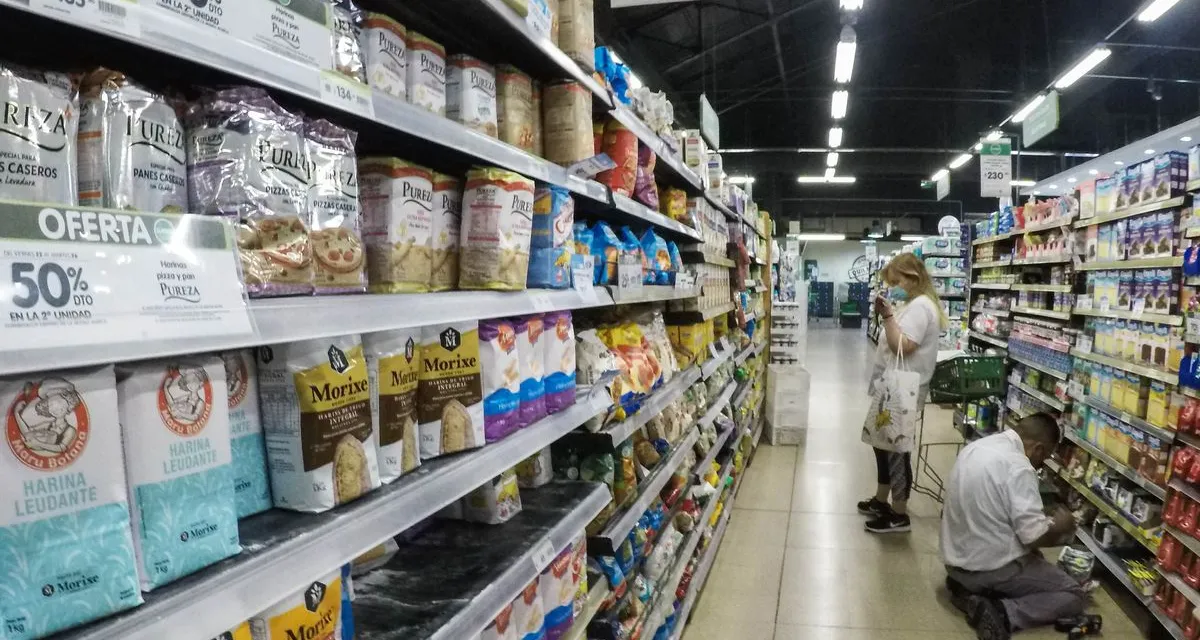 Nueva caída del consumo en supermercados, mayoristas y centros de compras en febrero