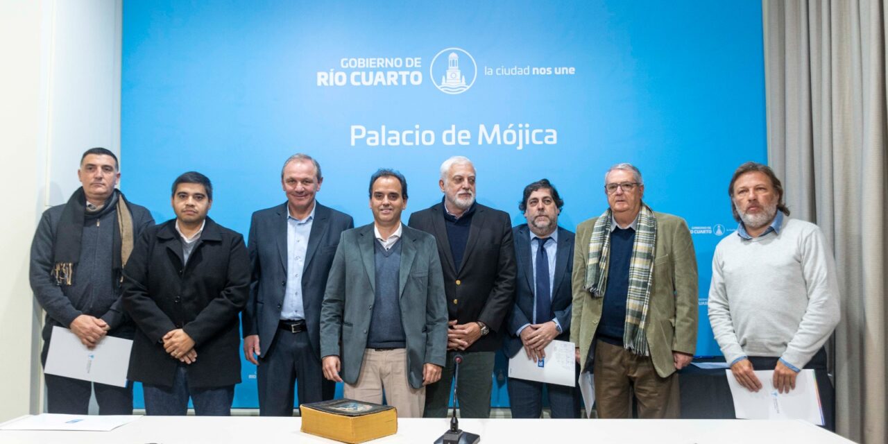 Río Cuarto: El Intendente tomó juramento a los nuevos funcionarios del Gabinete Municipal