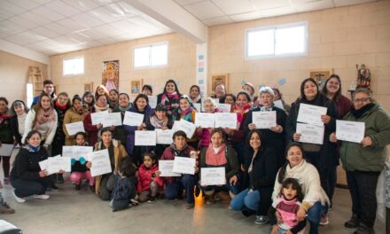 Río Cuarto: Entregaron 60 certificados de Trama Emprendedora a mujeres del Barrio Las Delicias