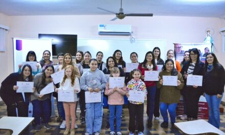 Sampacho: Se entregaron certificados del curso de lengua de señas