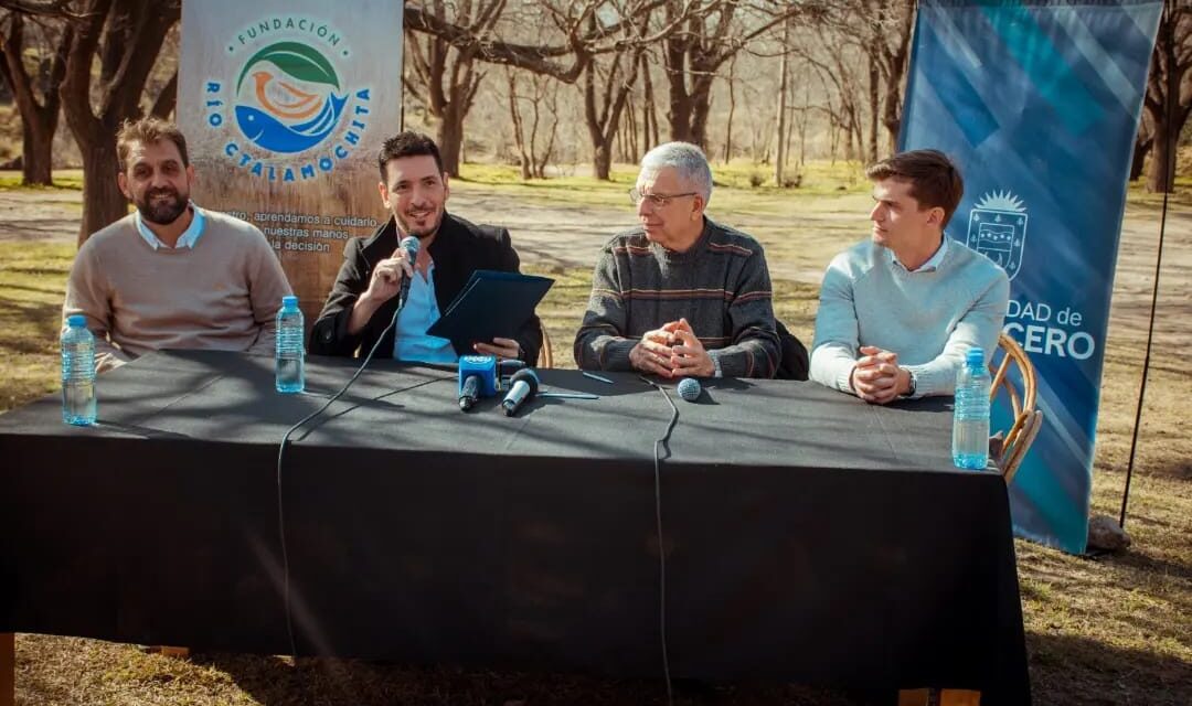 Río Tercero: Ferrer firmó un convenio con la Fundación Río Ctalamochita para la construcción del Ecocentro