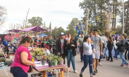 Río Cuarto: El Paseo de Ferias convocó a una multitud en el Parque Sarmiento