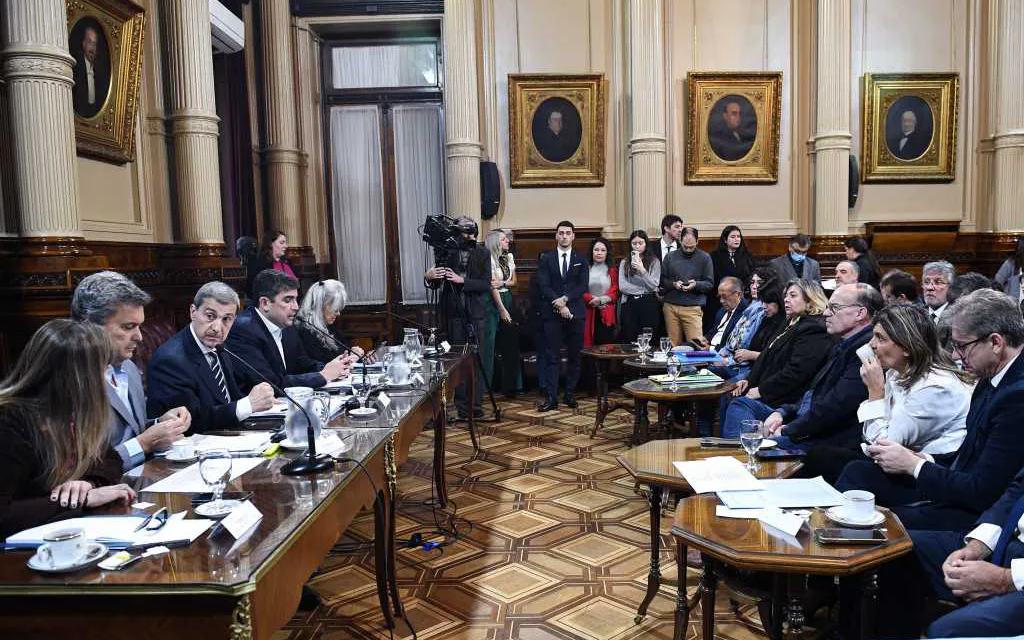 Alquileres: sin acuerdo para el dictamen, pasa a cuarto intermedio el debate