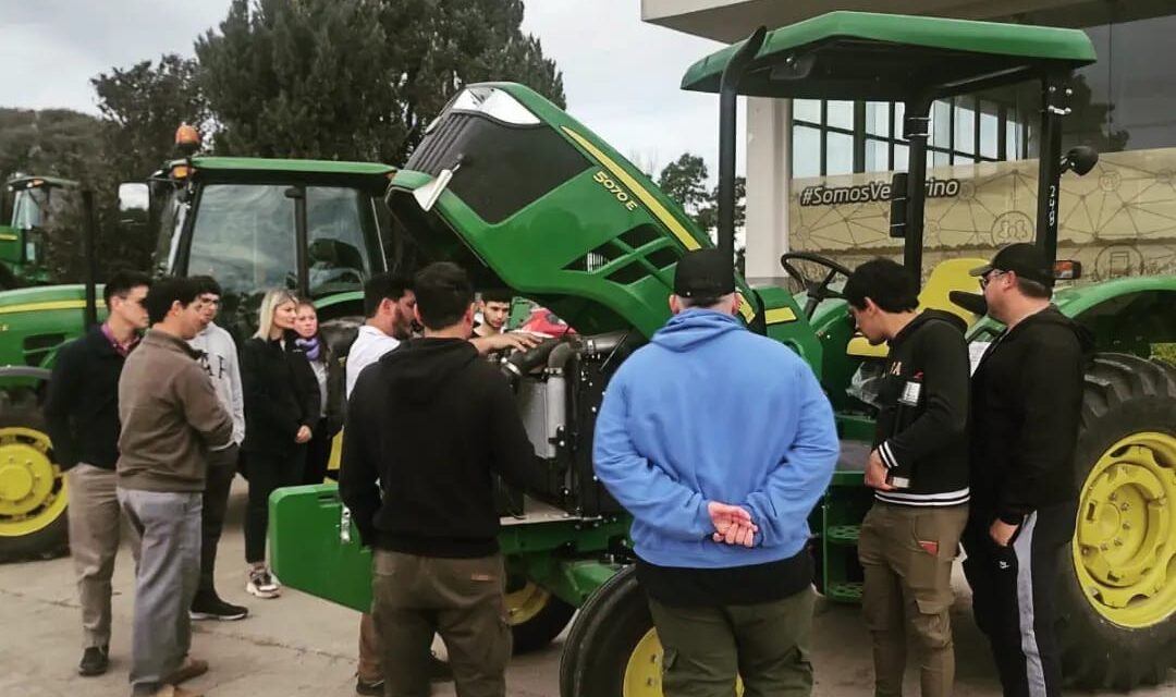 Arias: Continúa la Capacitación Regional «Operador de Máquina Agrícola»