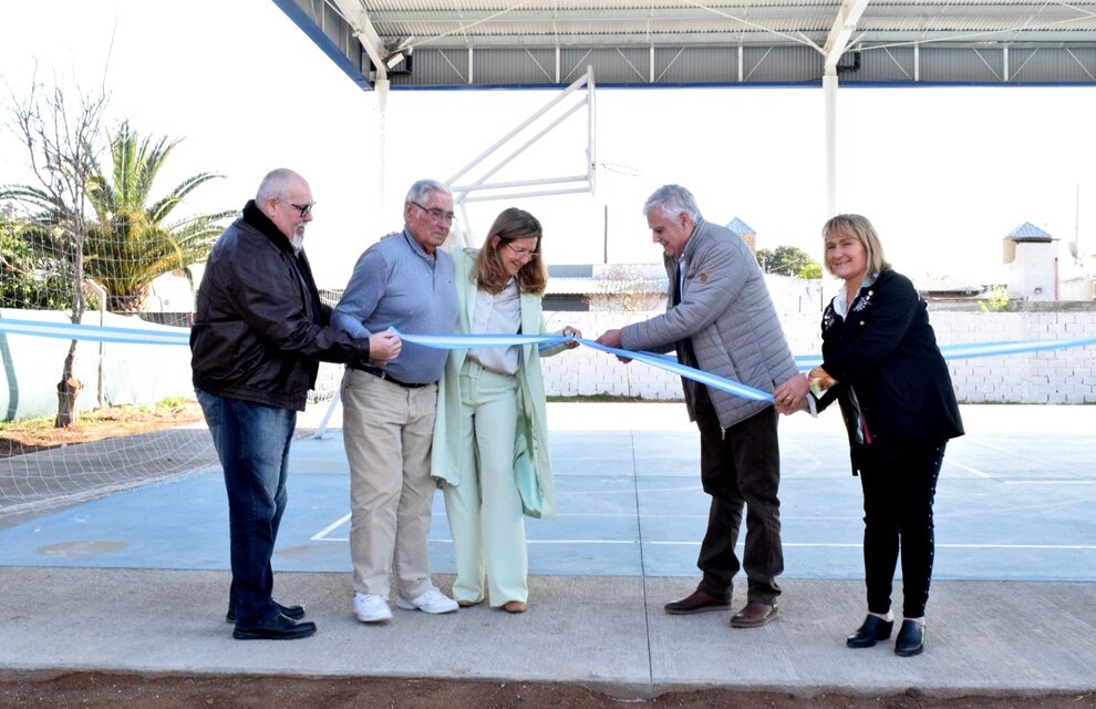 Coronel Moldes inauguró su nuevo Polideportivo Social