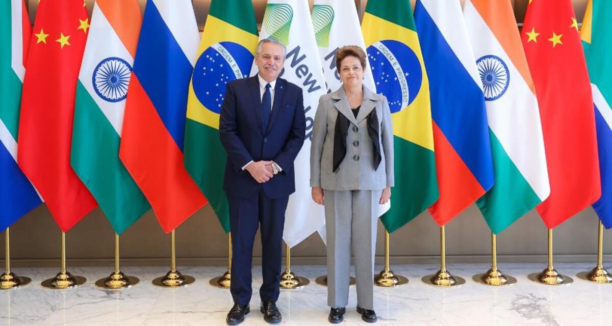 Tras reunirse con Rousseff, Fernández participa del III Foro de la Franja y la Ruta