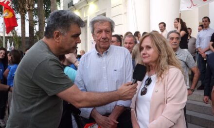 Multitudinaria marcha en Río Cuarto en defensa de lo público