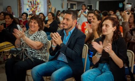 Río Tercero: Ferrer participó del 30° aniversario de la escuela “Armando Rótulo”