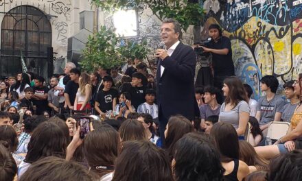 Sergio Massa cerró la campaña con estudiantes: “La esperanza siempre le gana al odio”