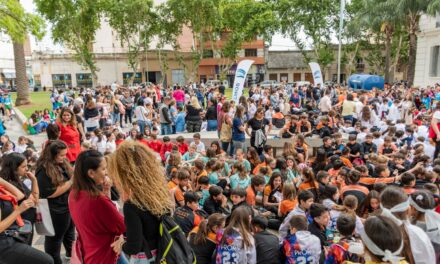 Río Cuarto: Más de mil niños y niñas le cantaron el feliz cumpleaños a la ciudad