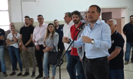 Villa María: Gill acompañó la presentación en la ciudad del Primer Convenio Colectivo de Trabajo de Fabricaciones Militares