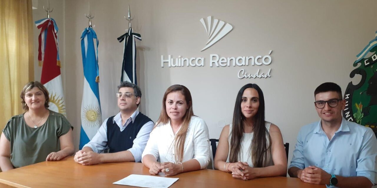 Huinca Renancó: Ana Lucía Bolaño presentó su equipo de gobierno