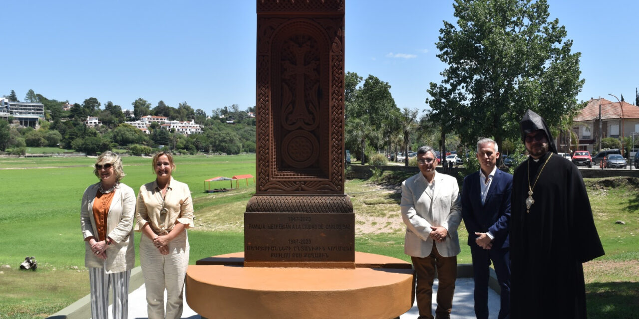 Villa Carlos Paz: Se inauguró la Cruz de Piedra de la Comunidad Armenia