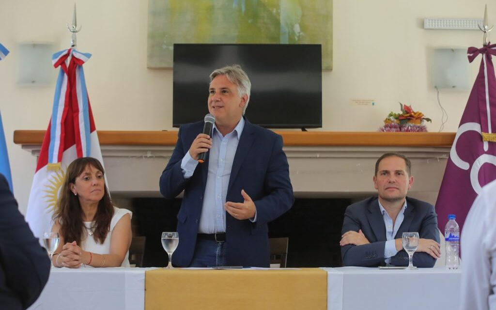 Villa del Totoral: Llaryora se reunió con representantes de cooperativas y mutuales