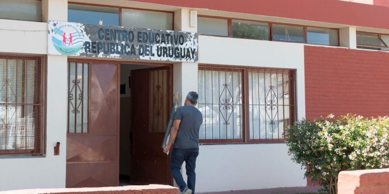 Río Cuarto: El Municipio trabaja en el mantenimiento de escuelas