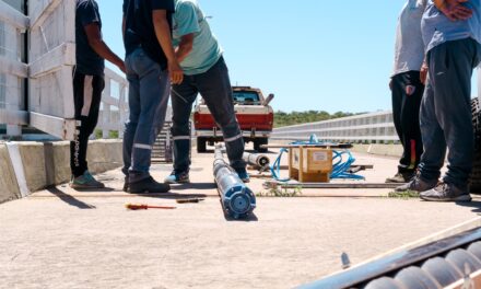 Achiras: instalaron una bomba sumergible en la presa