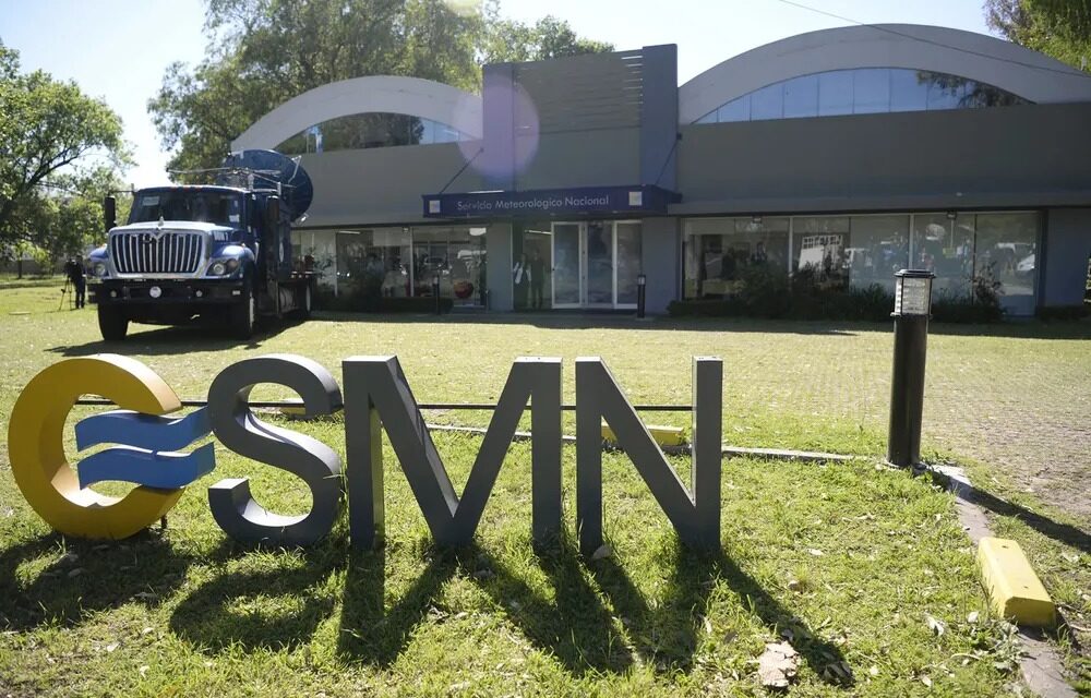 Ajuste: confirman los primeros despidos en el SMN y advierten que corre peligro su funcionamiento