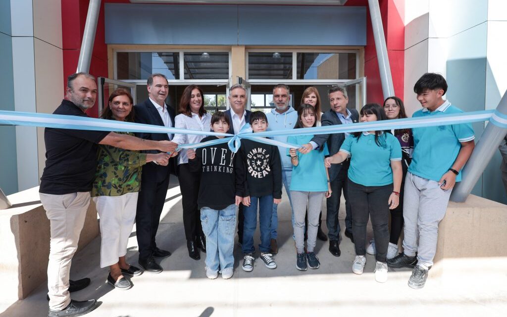 San Francisco: Llaryora inauguró la escuela ProA “Evelina Feraudo”