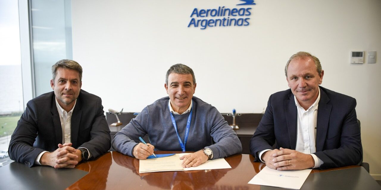 De Rivas firmó un convenio con Aerolíneas Argentinas y el 13 de mayo vuelven los vuelos al Gran Río Cuarto