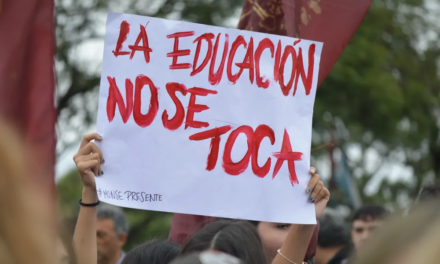 Histórica movilización en Córdoba: una multitud marchó por la educación pública y en contra del ajuste presupuestario de Milei