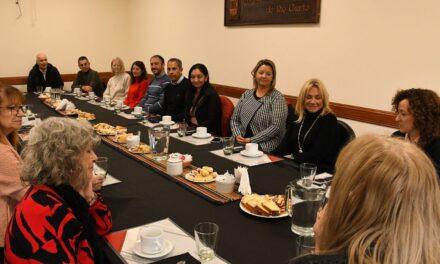 Rovera recibió a los primeros graduados de la UNRC