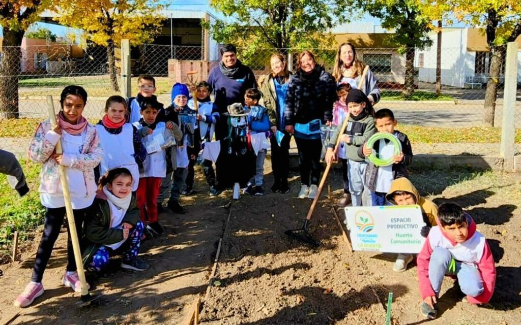 39 escuelas de la provincia recibieron kits de herramientas y semillas de estación