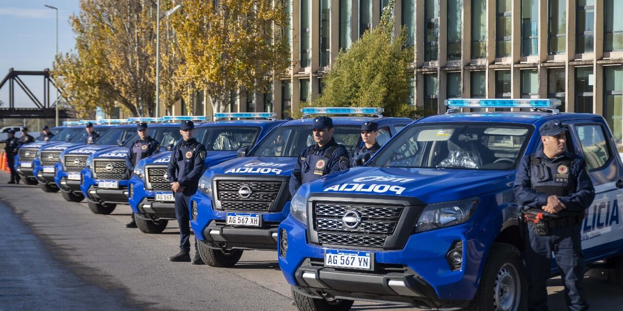 Río Cuarto: la ciudad sumó 8 nuevos móviles policiales y 60 cadetes