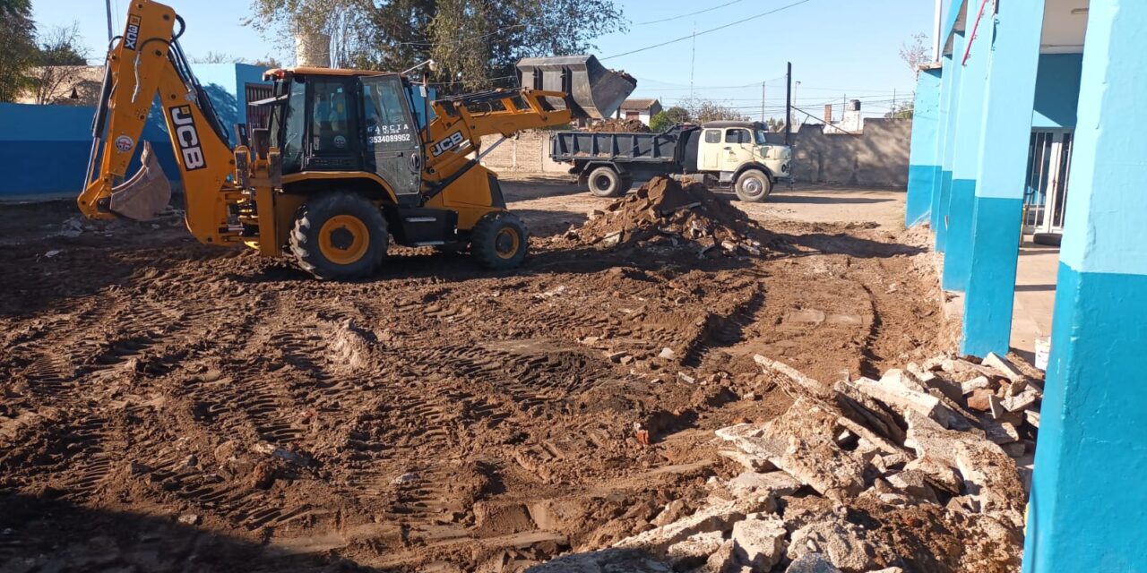 Villa María: Comenzó la construcción de un playón deportivo en la Escuela Arturo M. Bas