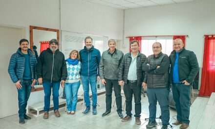 Autoridades provinciales visitaron la obra del Auditorio en Adelia Maria