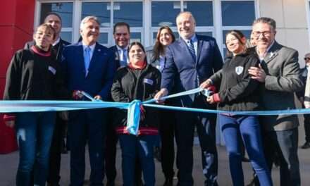 Villa María: Llaryora inauguró el nuevo edificio de la escuela Secundaria de Formación Profesional
