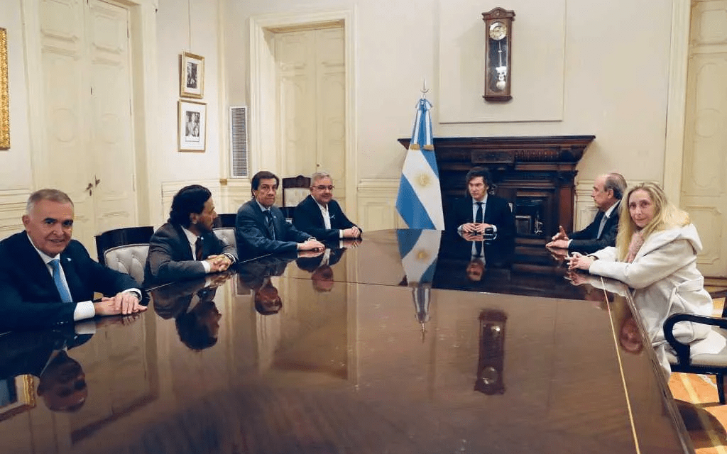 El Presidente recibió en la Casa Rosada a los gobernadores Jaldo, Jalil, Sáenz y Sadir
