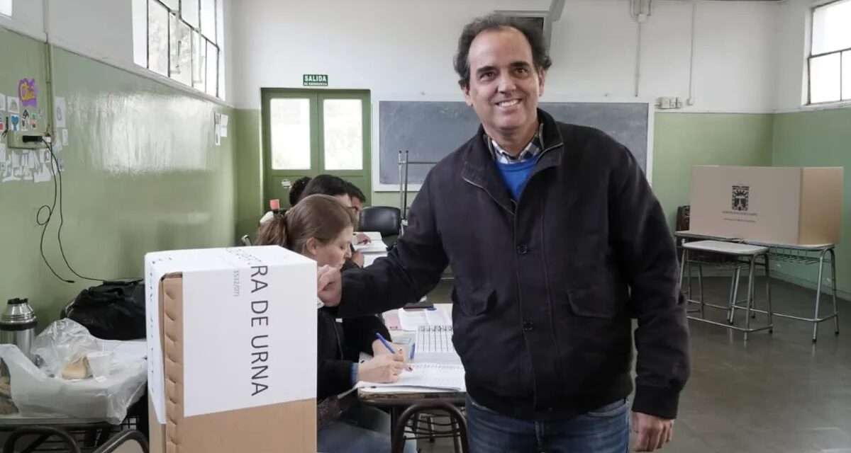 Llamosas tras emitir su voto: “Tenemos buenas expectativas y muchísima tranquilidad”