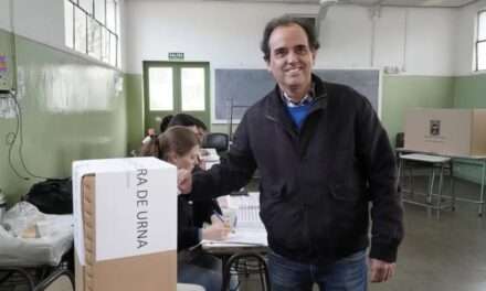 Llamosas tras emitir su voto: “Tenemos buenas expectativas y muchísima tranquilidad”