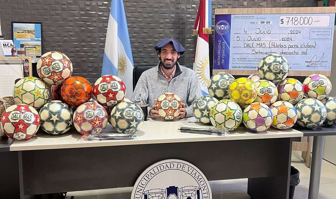 Viamonte: el intendente Manzoni donó su aguinaldo para la compra de pelotas de fútbol