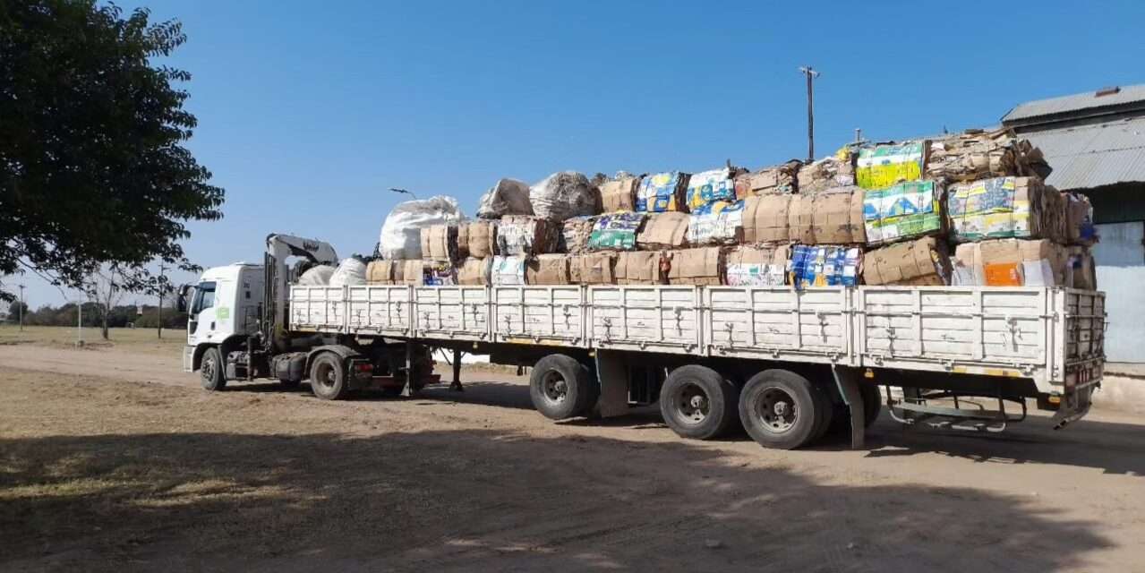 Sampacho envió un cargamento de materiales reciclables de 12 toneladas