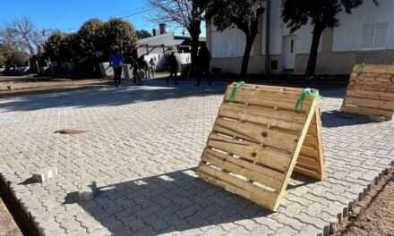 Elena: Avanza la obra de adoquinado en la calle Concejal Serena