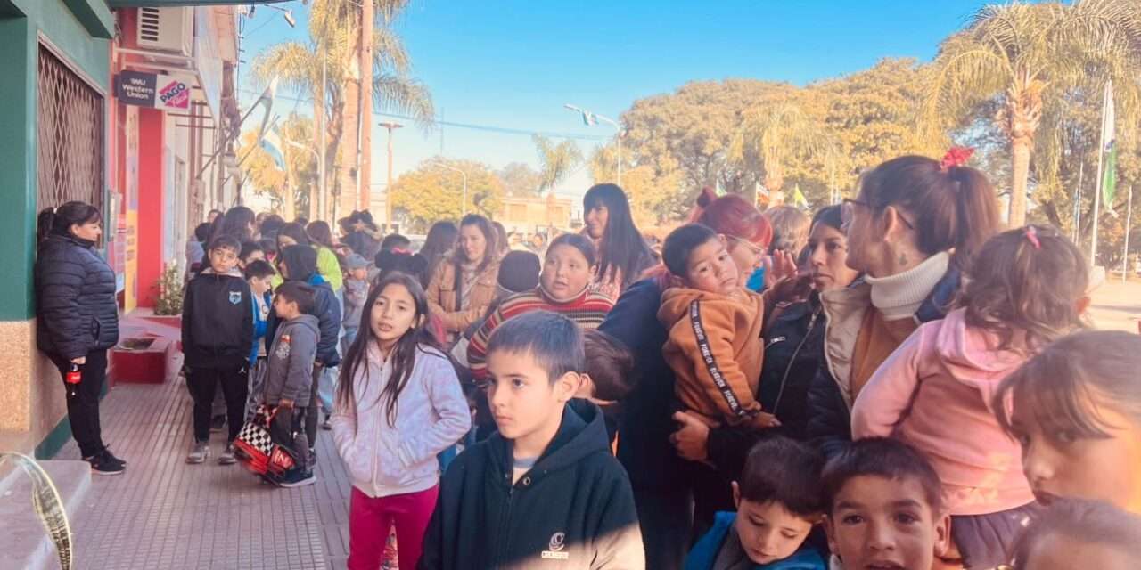 Con la Maratón de Cine, iniciaron las vacaciones de julio en Villa Nueva