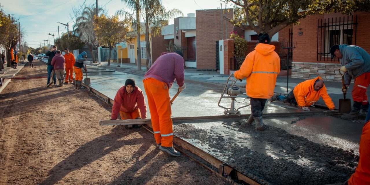 Río Tercero: culminó la segunda cuadra de hormigonado en la calle Marconi