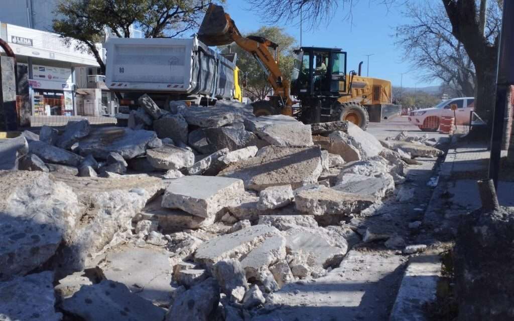 Alta Gracia: avanza la obra de revalorización de avenida San Martín