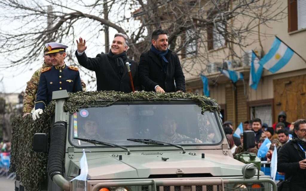 Acto del 9 de Julio: unas 20 mil personas acompañaron el desfile cívico-militar en Río Tercero