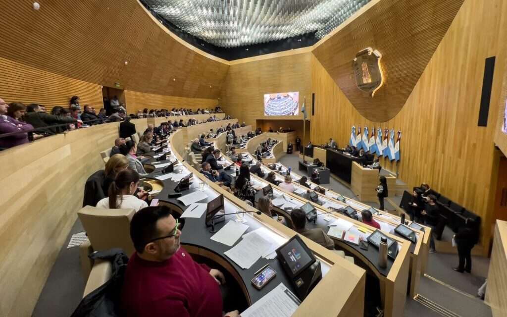 La Legislatura aprobó la adhesión de Córdoba a la ley de blanqueo del Gobierno nacional