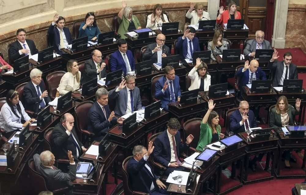 Nuevo aumento en las dietas de los senadores: ahora cobrarán $9 millones