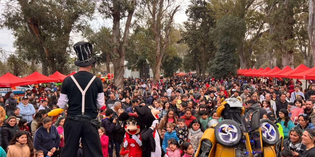 Villa Nueva: una multitud celebró el Día del Niño en el parque Yrigoyen