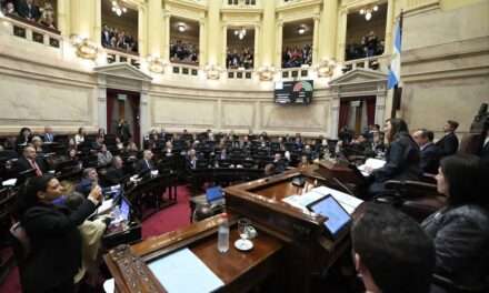 Tras el escándalo, el Senado da marcha atrás con el aumento en las dietas