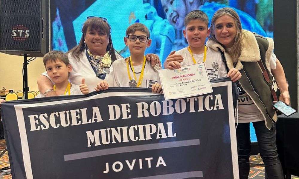 Jovita: estudiantes de la Escuela Municipal de Robótica obtuvieron el primer premio en las olimpíadas de Salta