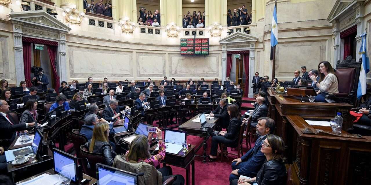 El Senado postergó el tratamiento del DNU de la SIDE: debatirá financiamiento educativo y boleta única papel