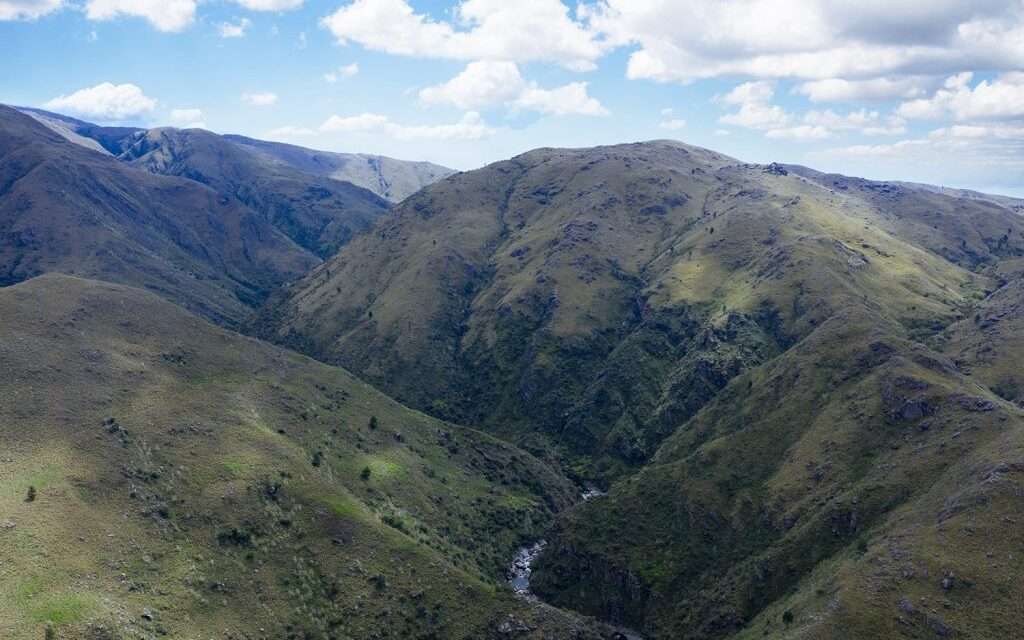 Incendios: prohíben el ingreso a los cerros Champaquí, Uritorco y Los Gigantes