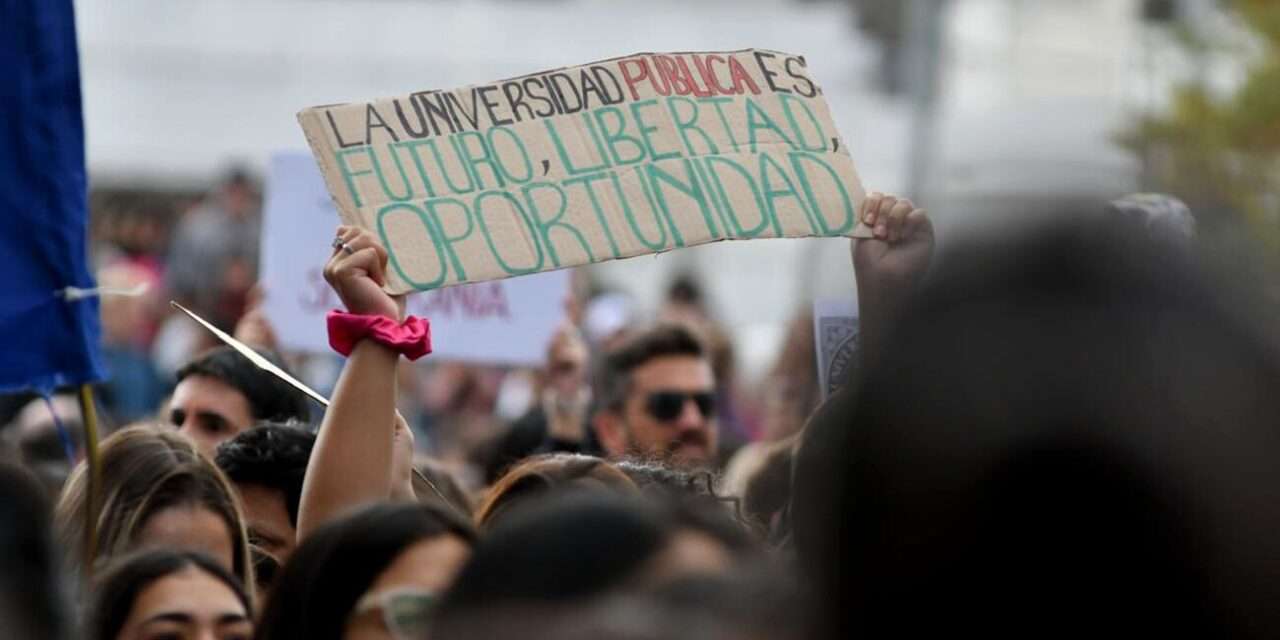 La UNRC adhiere y convoca a la Marcha Federal Universitaria