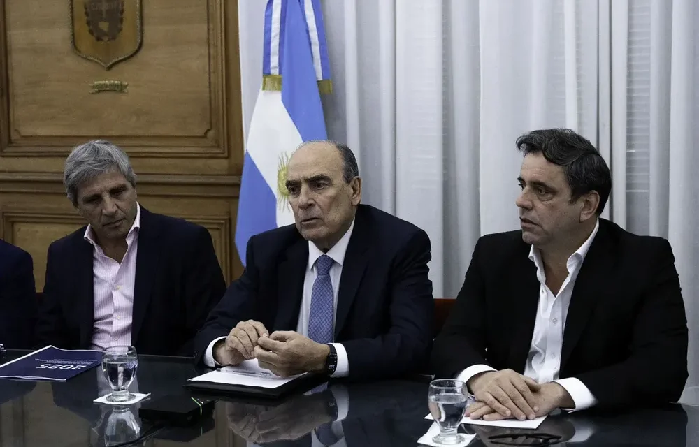 Francos y Caputo se reunieron con gobernadores para contener los reclamos por el Presupuesto 2025