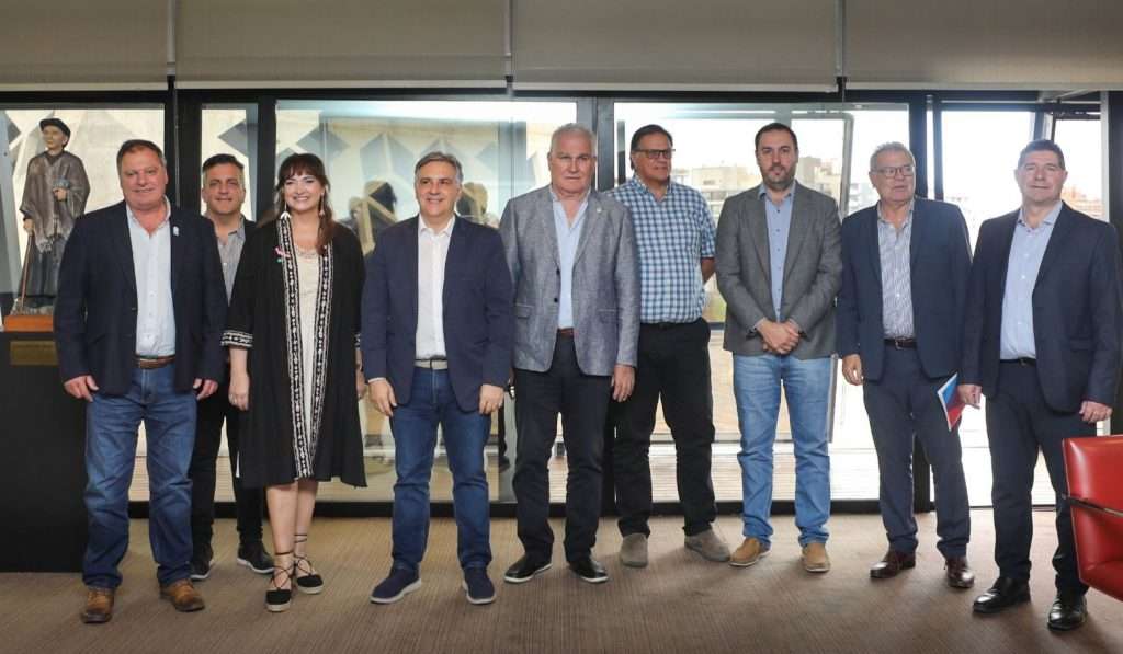 Llaryora se reunió con la Mesa de Enlace Provincial